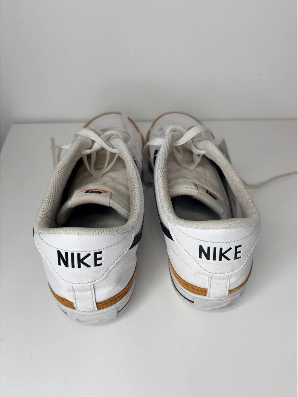 Nike Sweet Classic low top sneakers white size 12 or womens 13.5